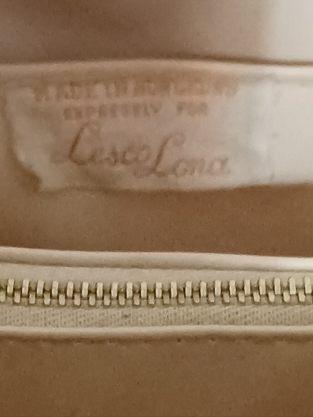 Lesco Lona Made In Hong Kong Vintage Woven Basket Style Purse w/ Lucite Accents - Picture 6 of 16
